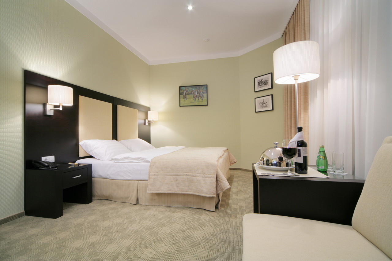 Business Hotel Senator