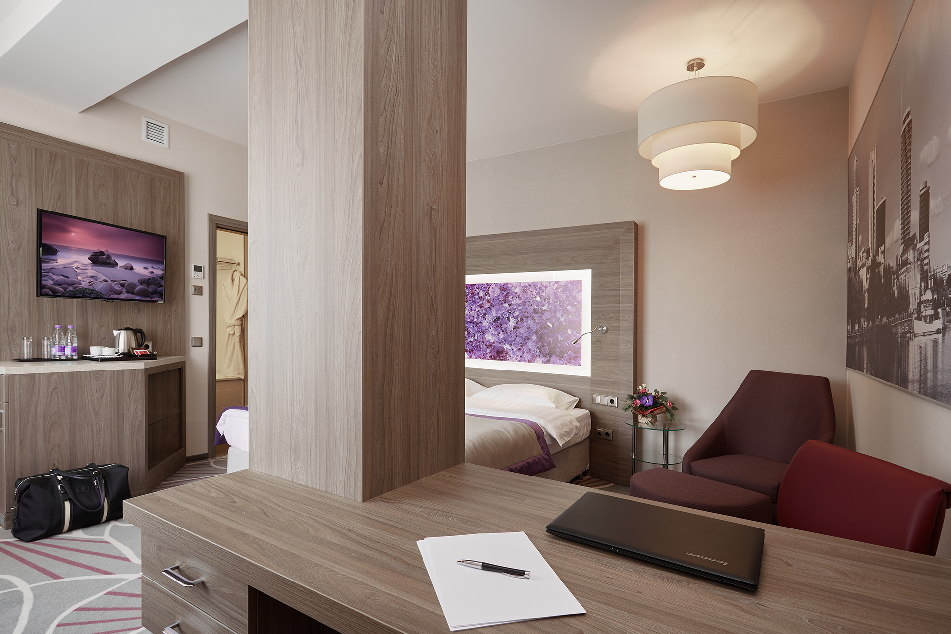 Tenet Hotel