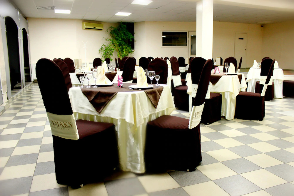 Amaks City Hotel
