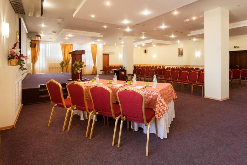 AMAKS Safar Hotel
