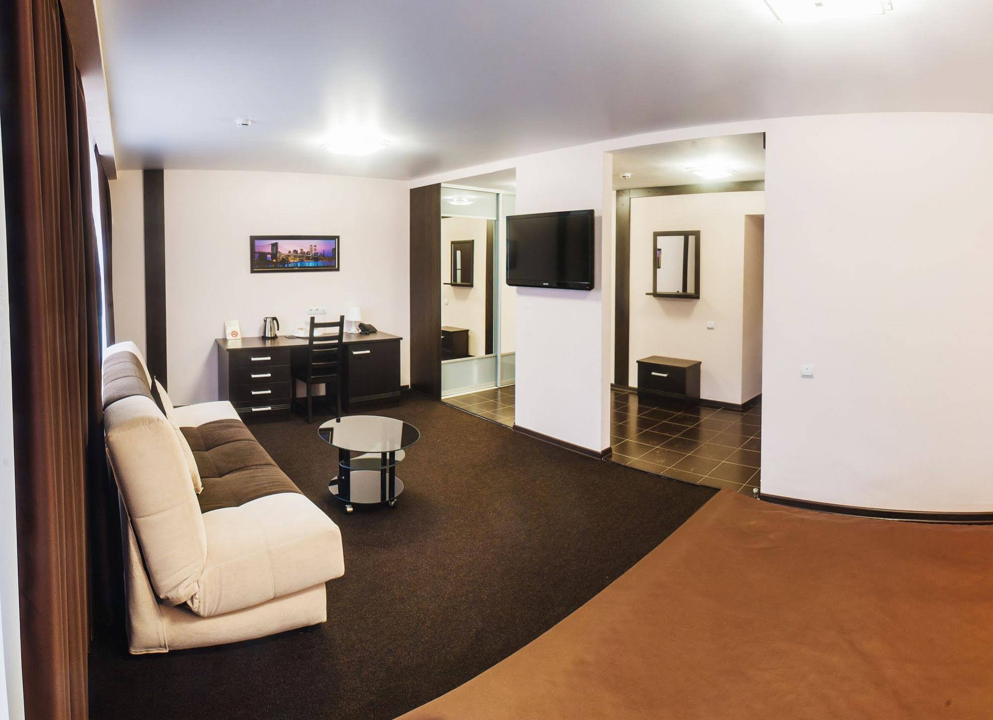Aviator Hotel