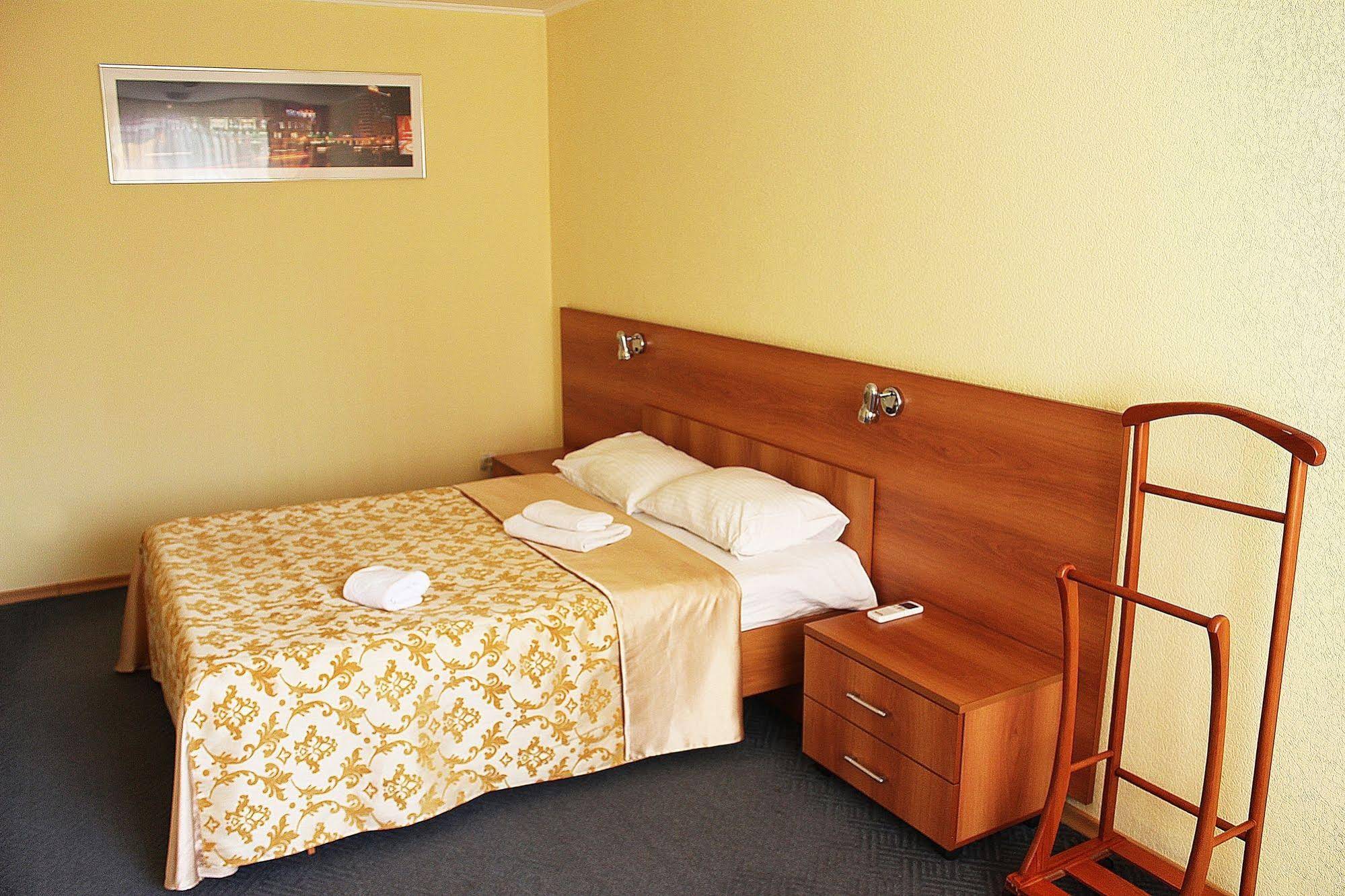 Aviator Hotel