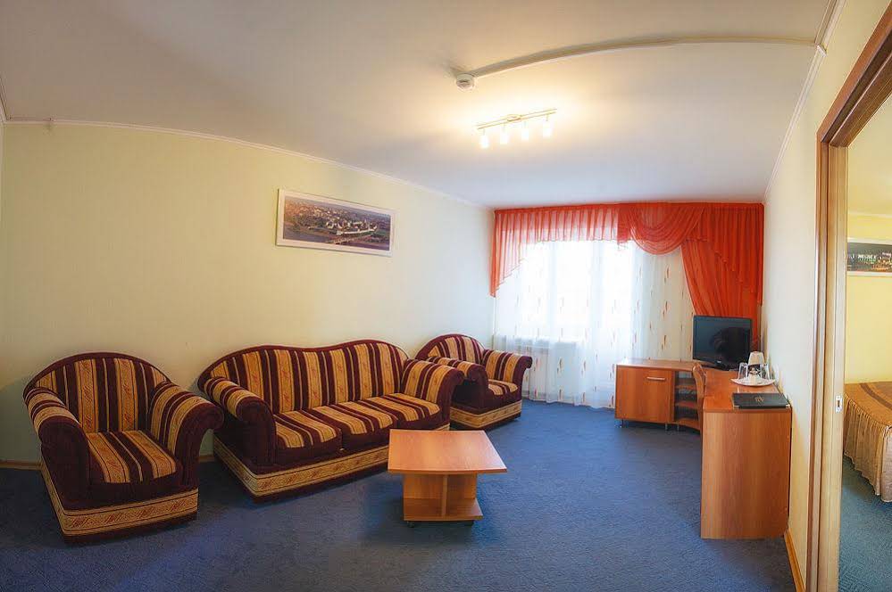Aviator Hotel