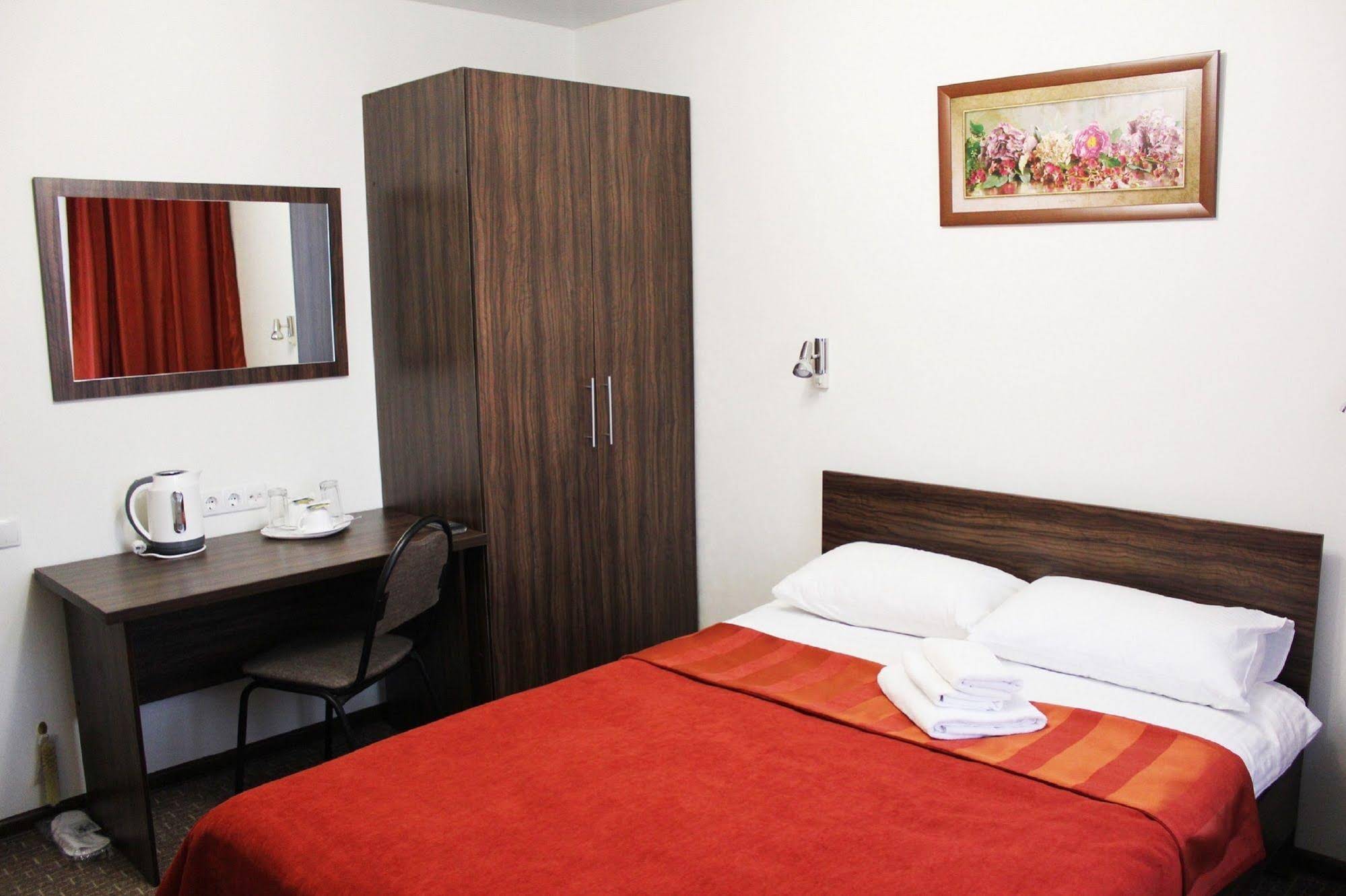 Aviator Hotel