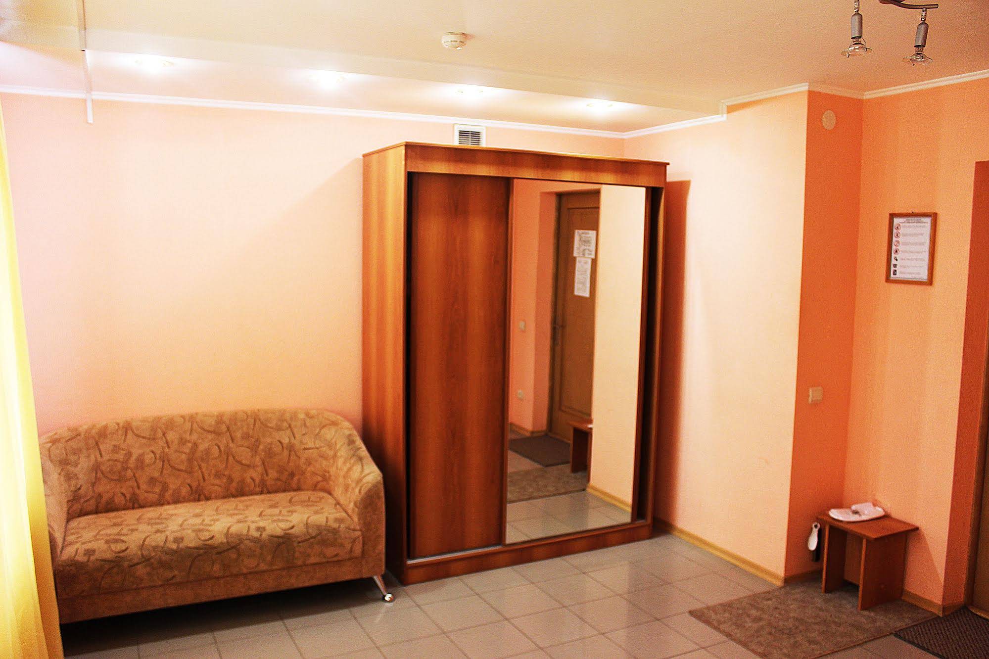 Aviator Hotel