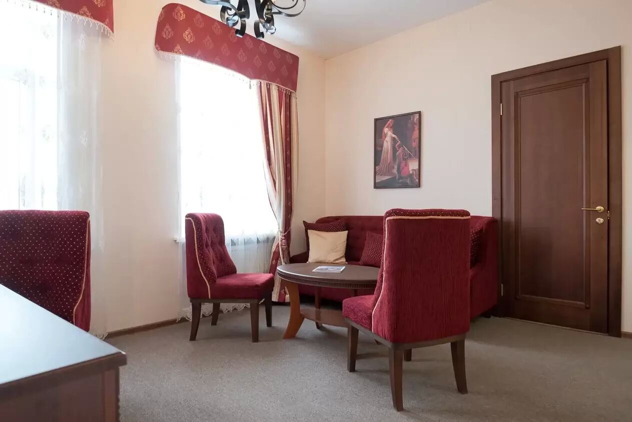 Don Kikhot Hotel