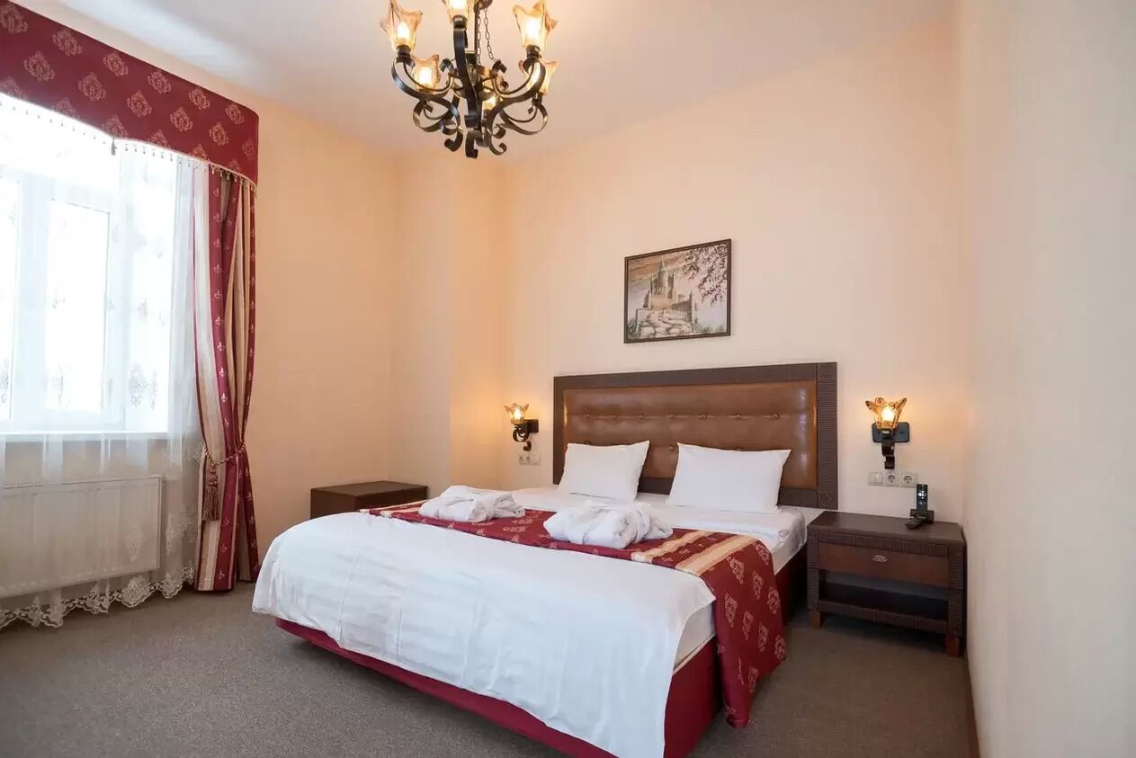 Don Kikhot Hotel