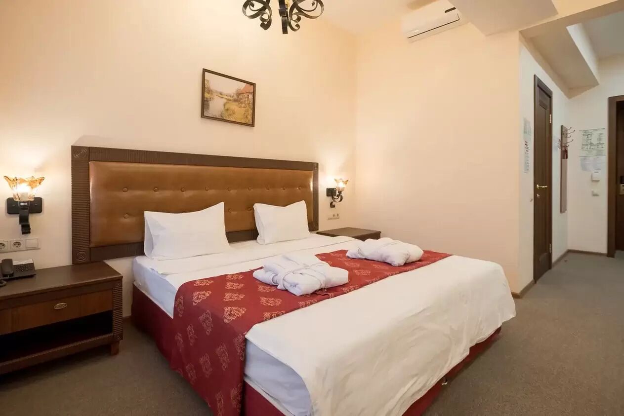 Don Kikhot Hotel