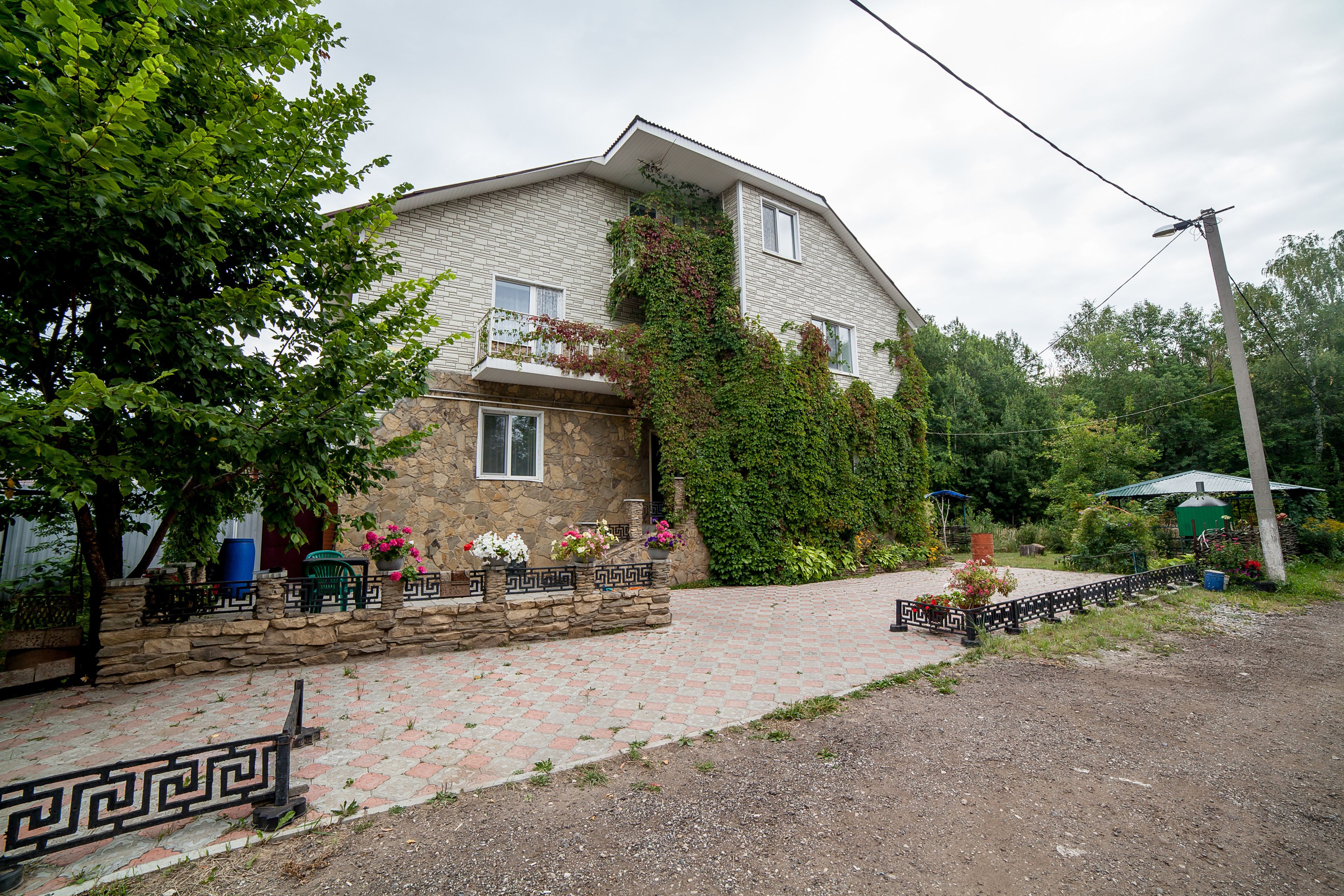 Dubrava Hotel