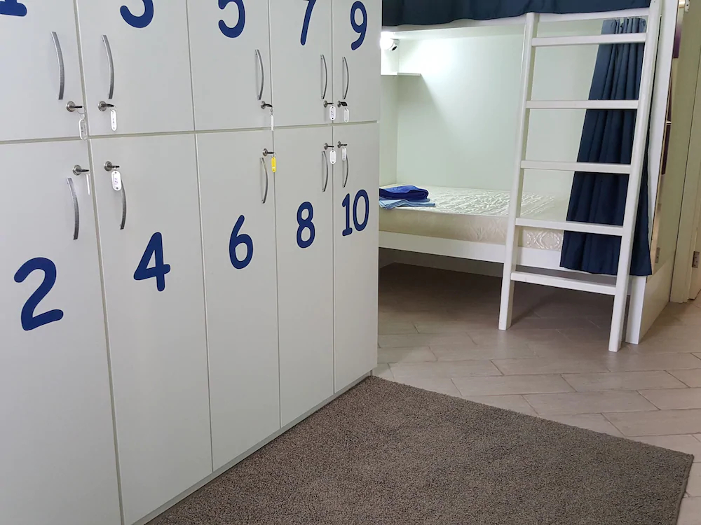 Hostel Friday