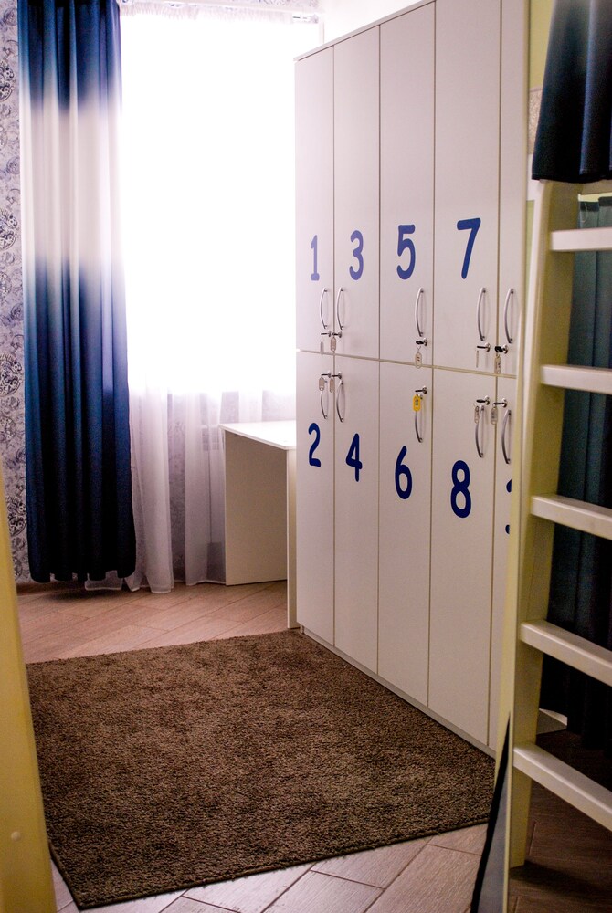 Hostel Friday