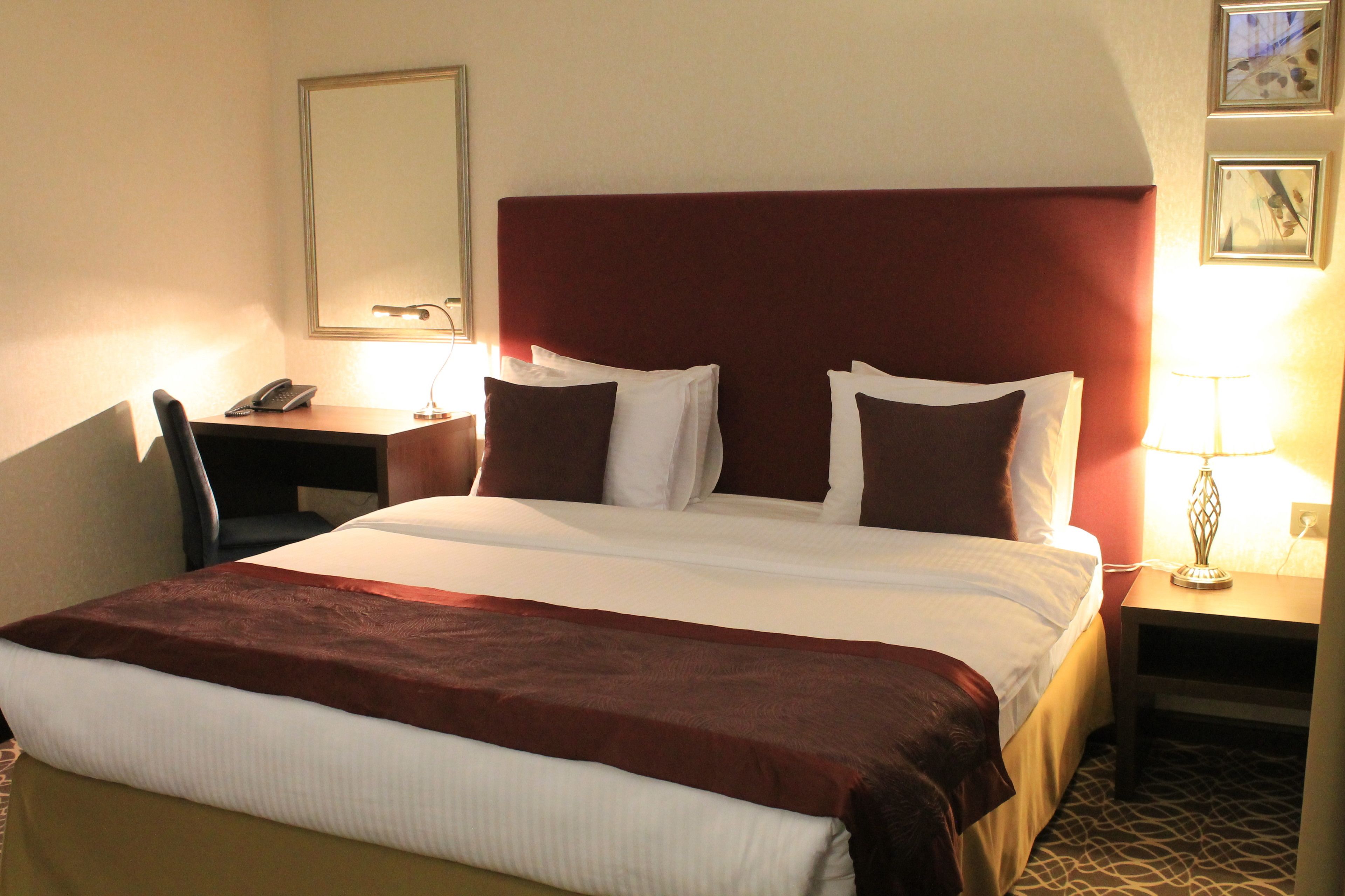 Raymond Hotel