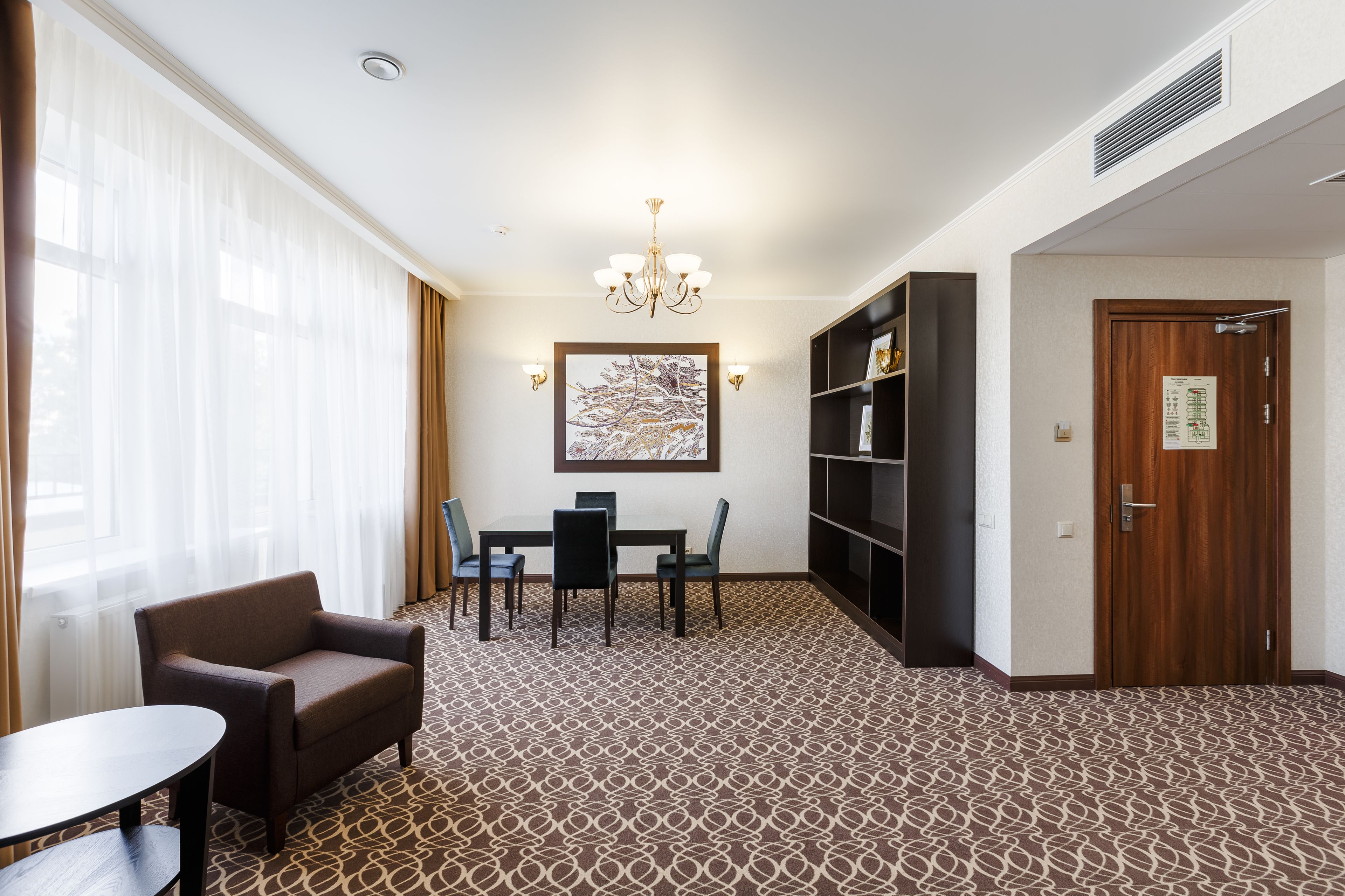 Raymond Hotel