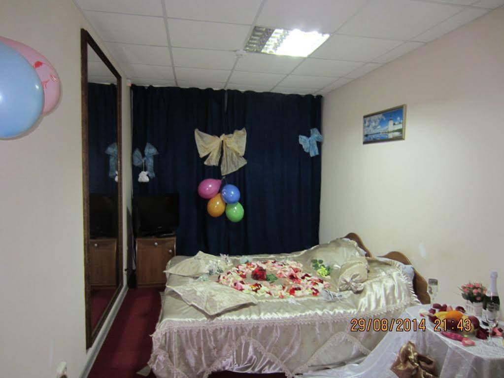 Club Hotel