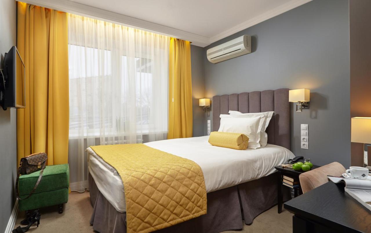 Easy Room