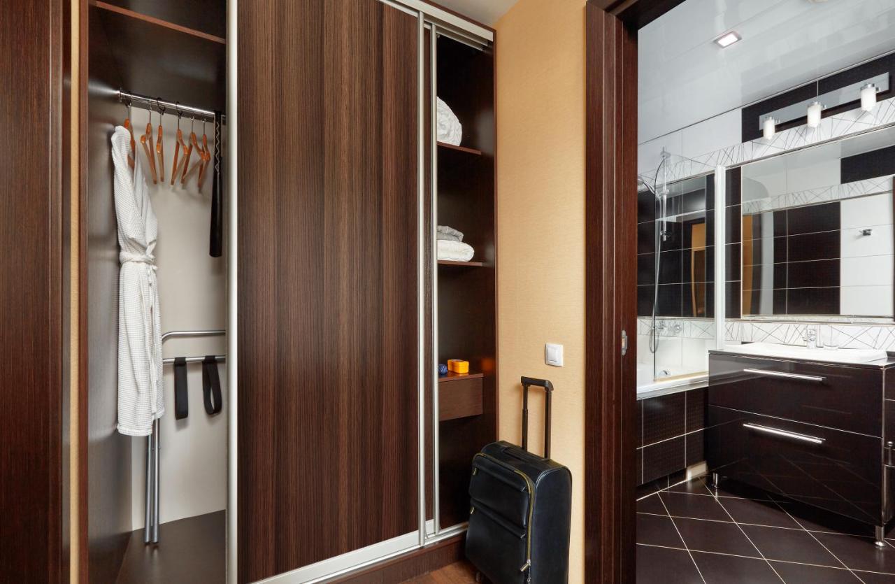 Easy Room
