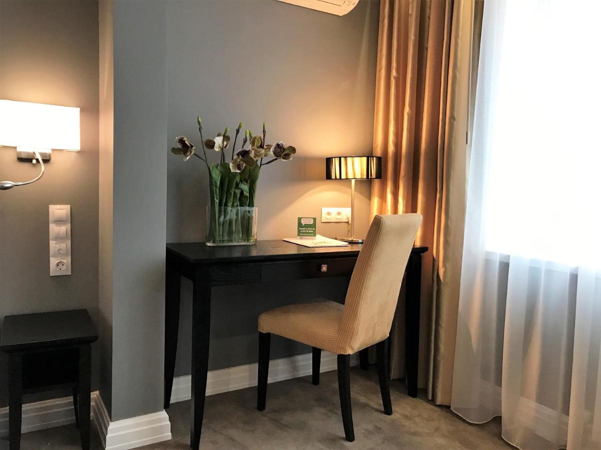 Easy Room