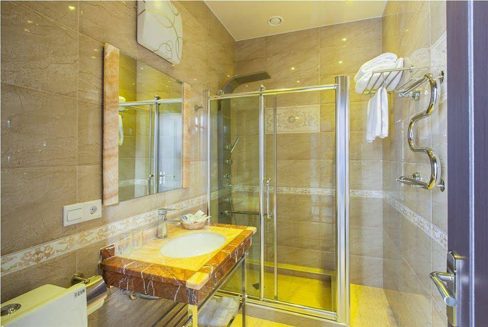 Golden House Hotel