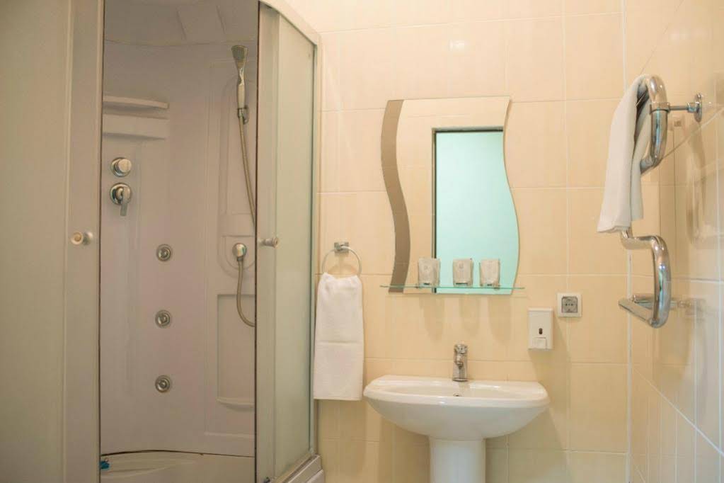 Kristall Hotel