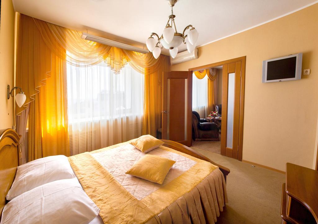 Hotel Oktyabrskaya