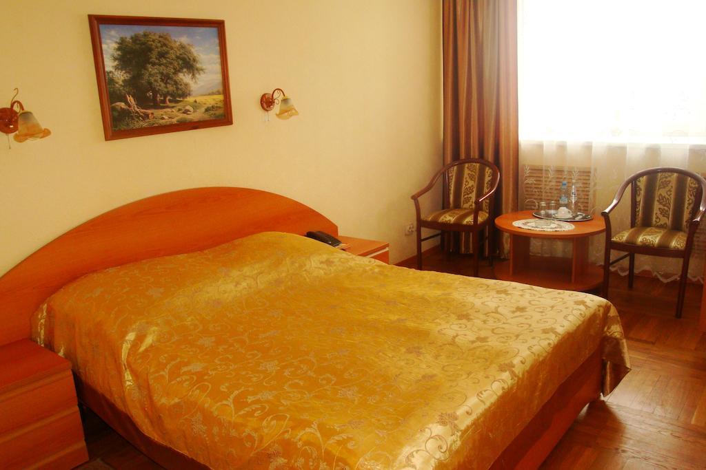 Hotel Oktyabrskaya