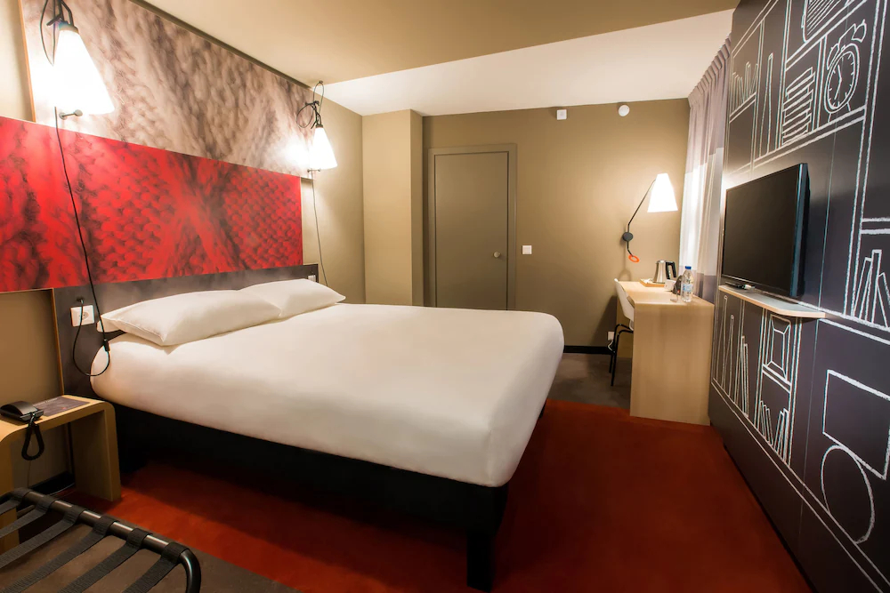 Aviator Hotel