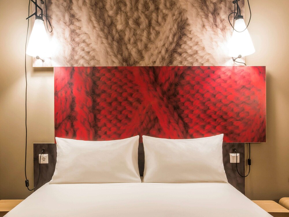 Aviator Hotel
