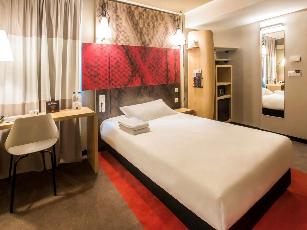 Aviator Hotel