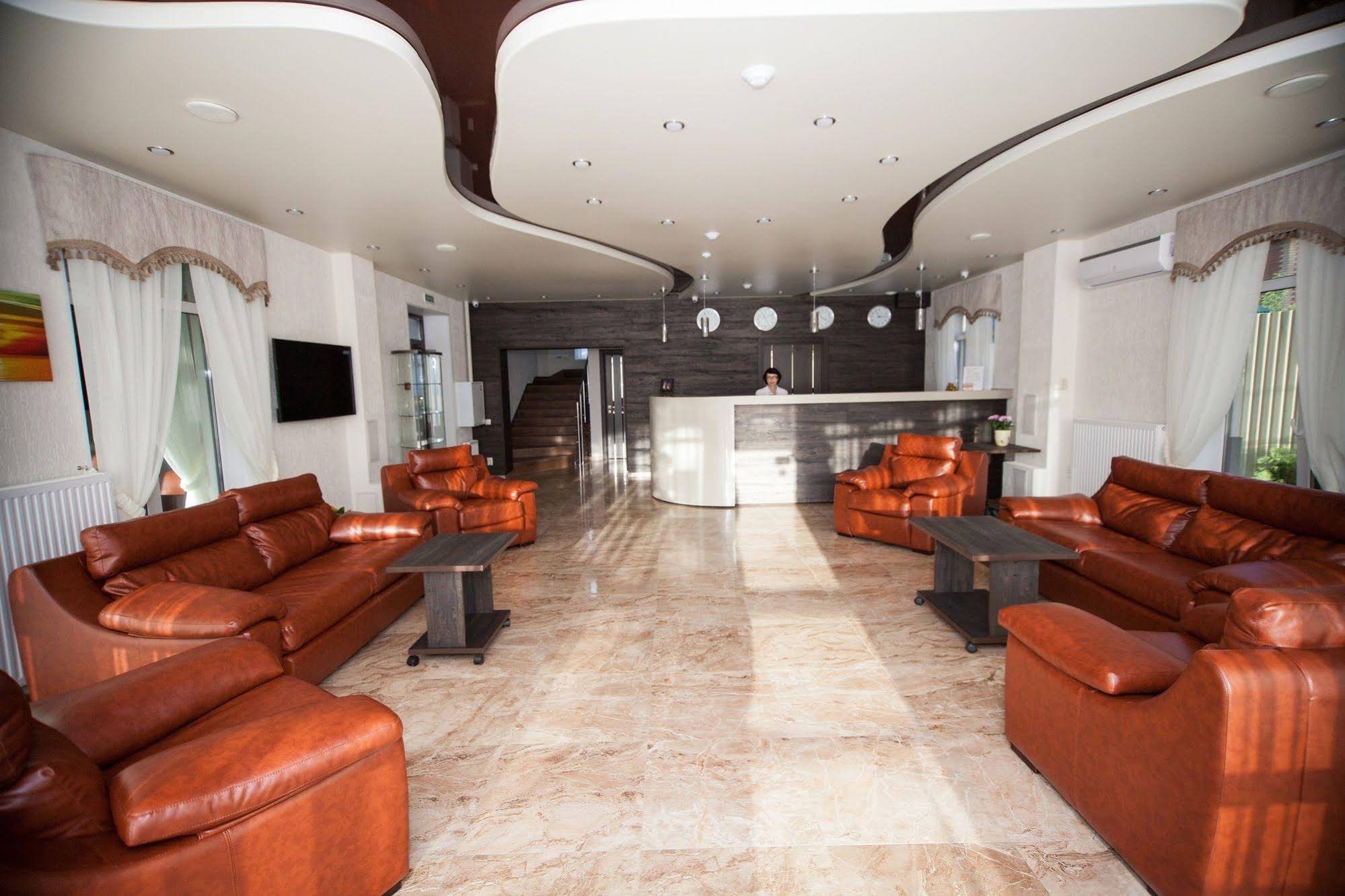 Regatta Hotel