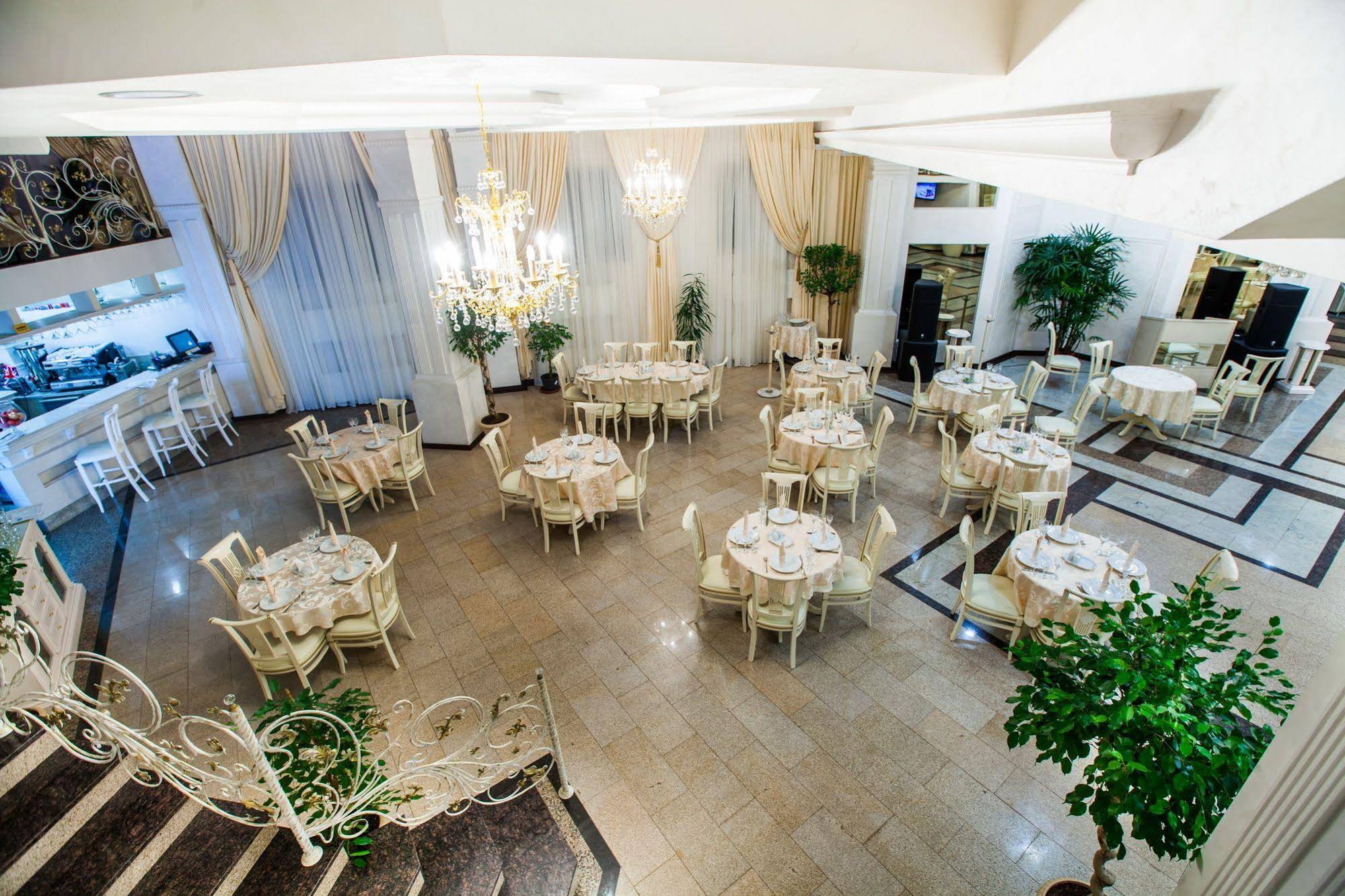 Hotel Ring