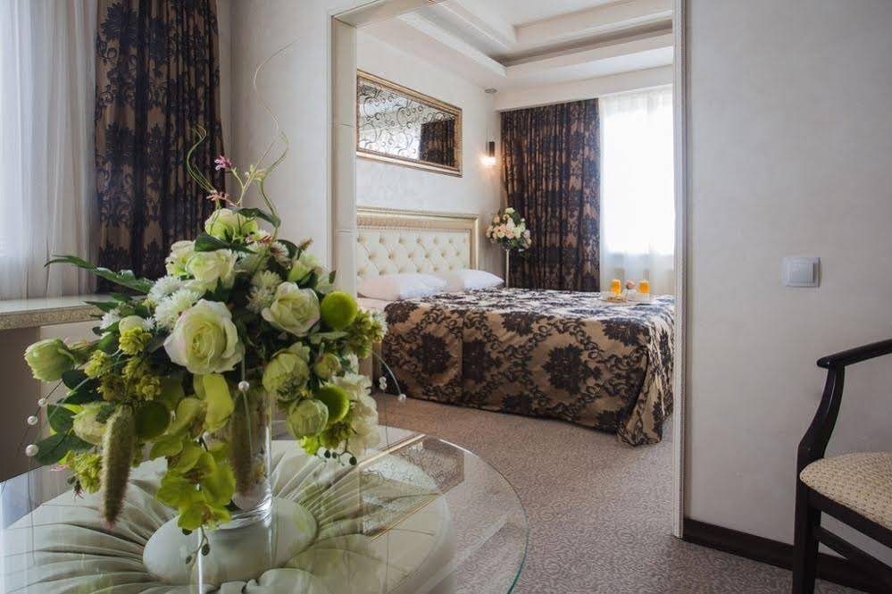 Hotel Ring
