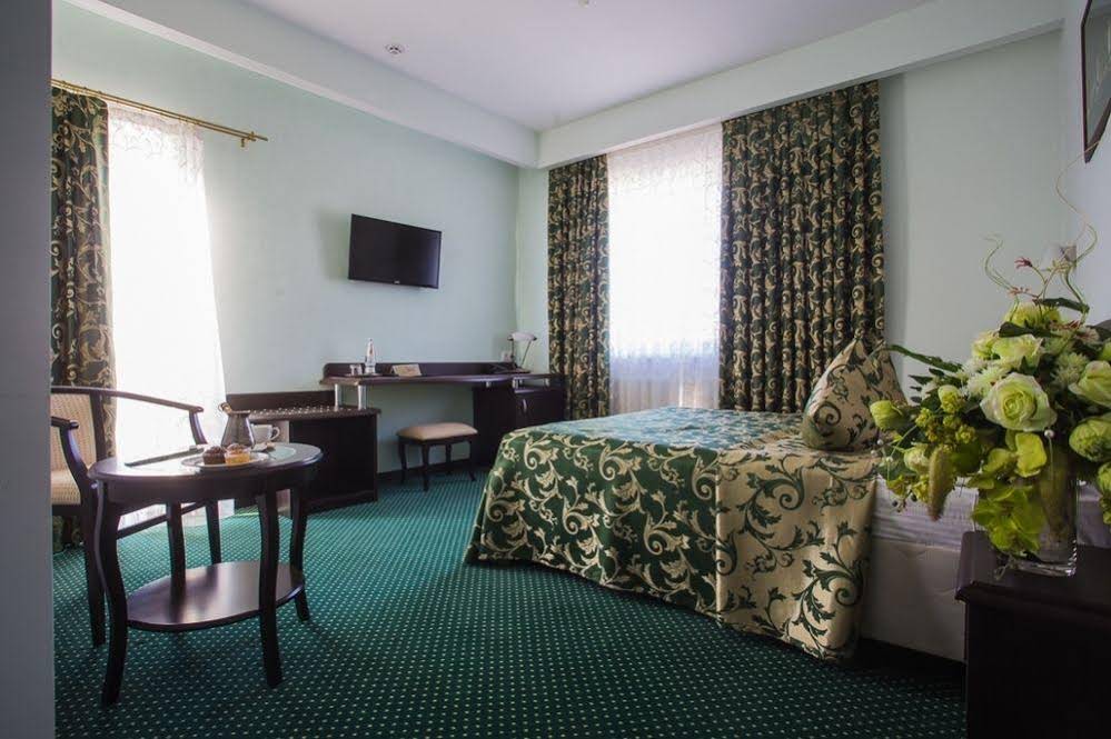 Hotel Ring