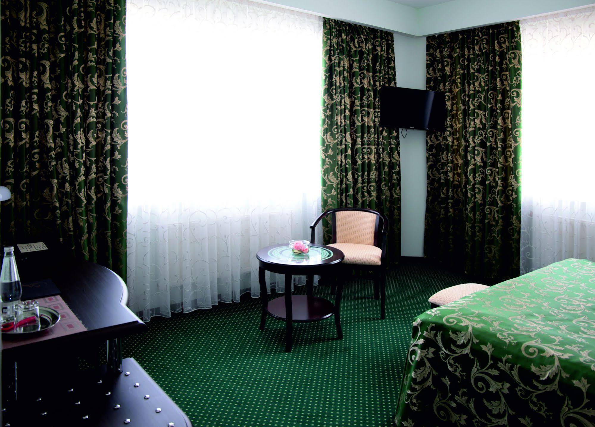 Hotel Ring
