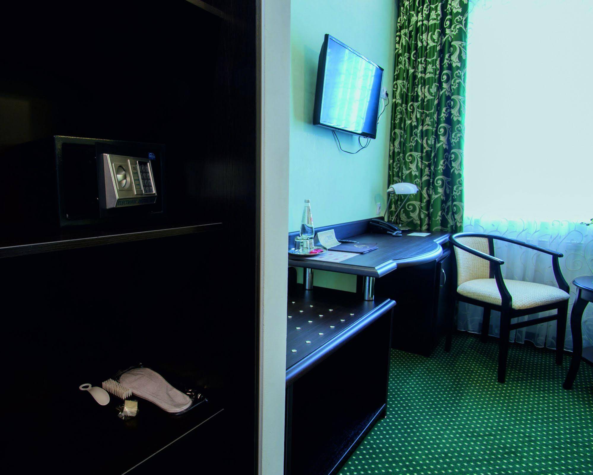 Hotel Ring