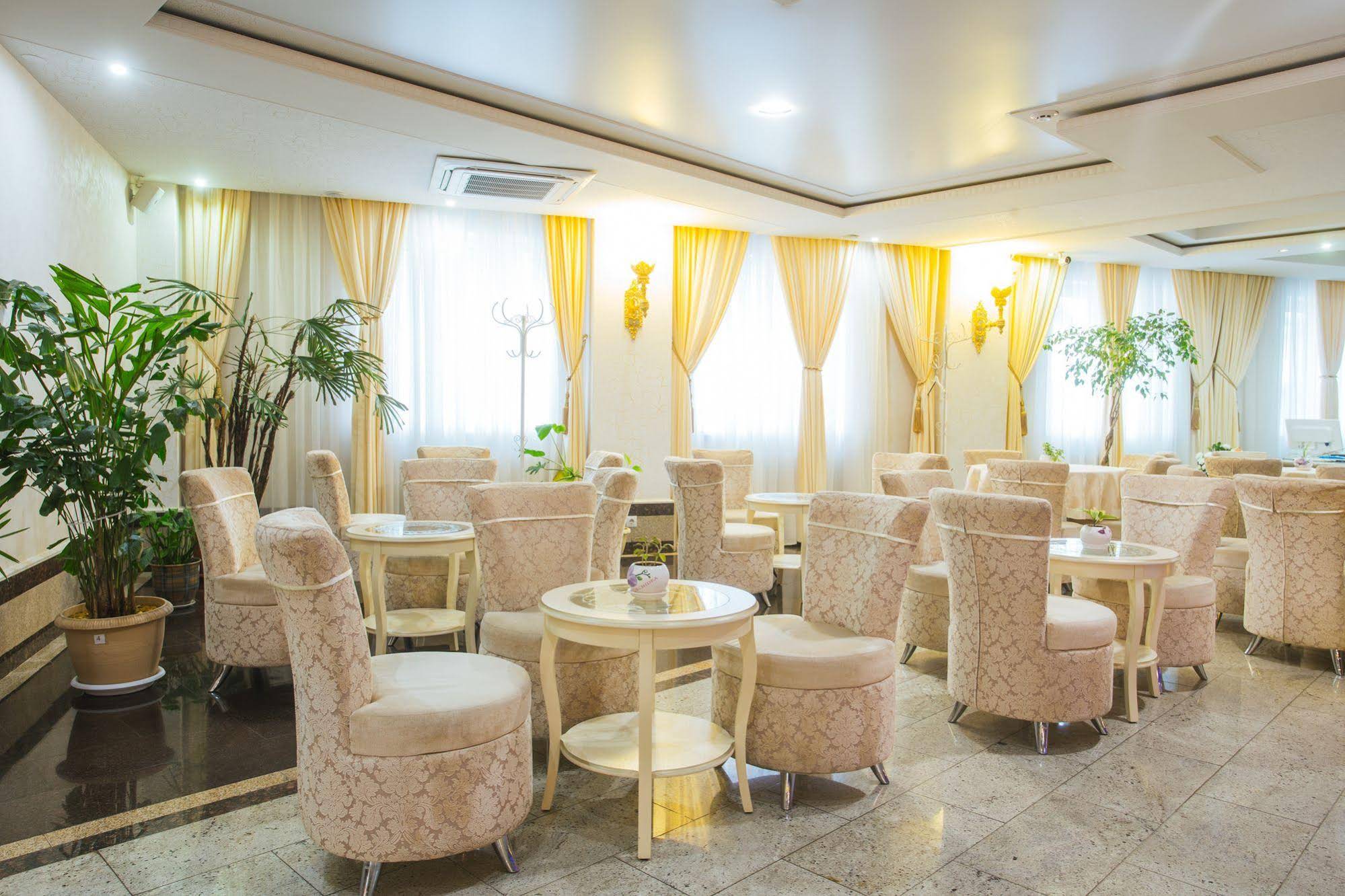 Hotel Ring