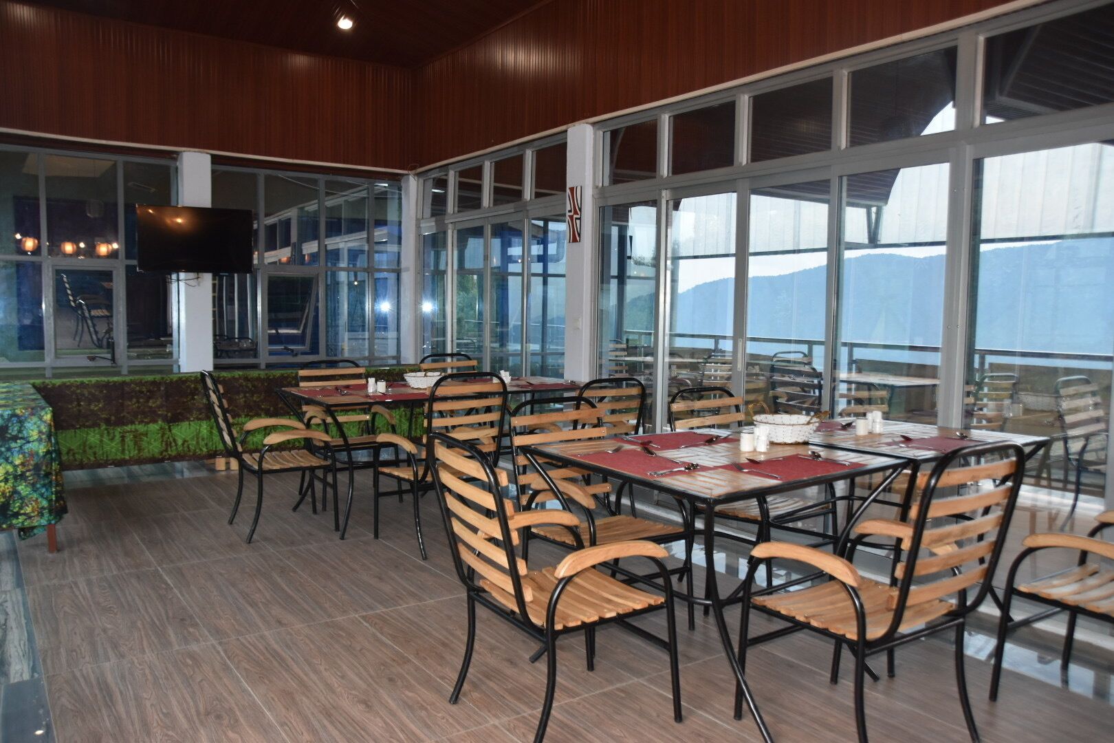 Chimpanzee Lodge