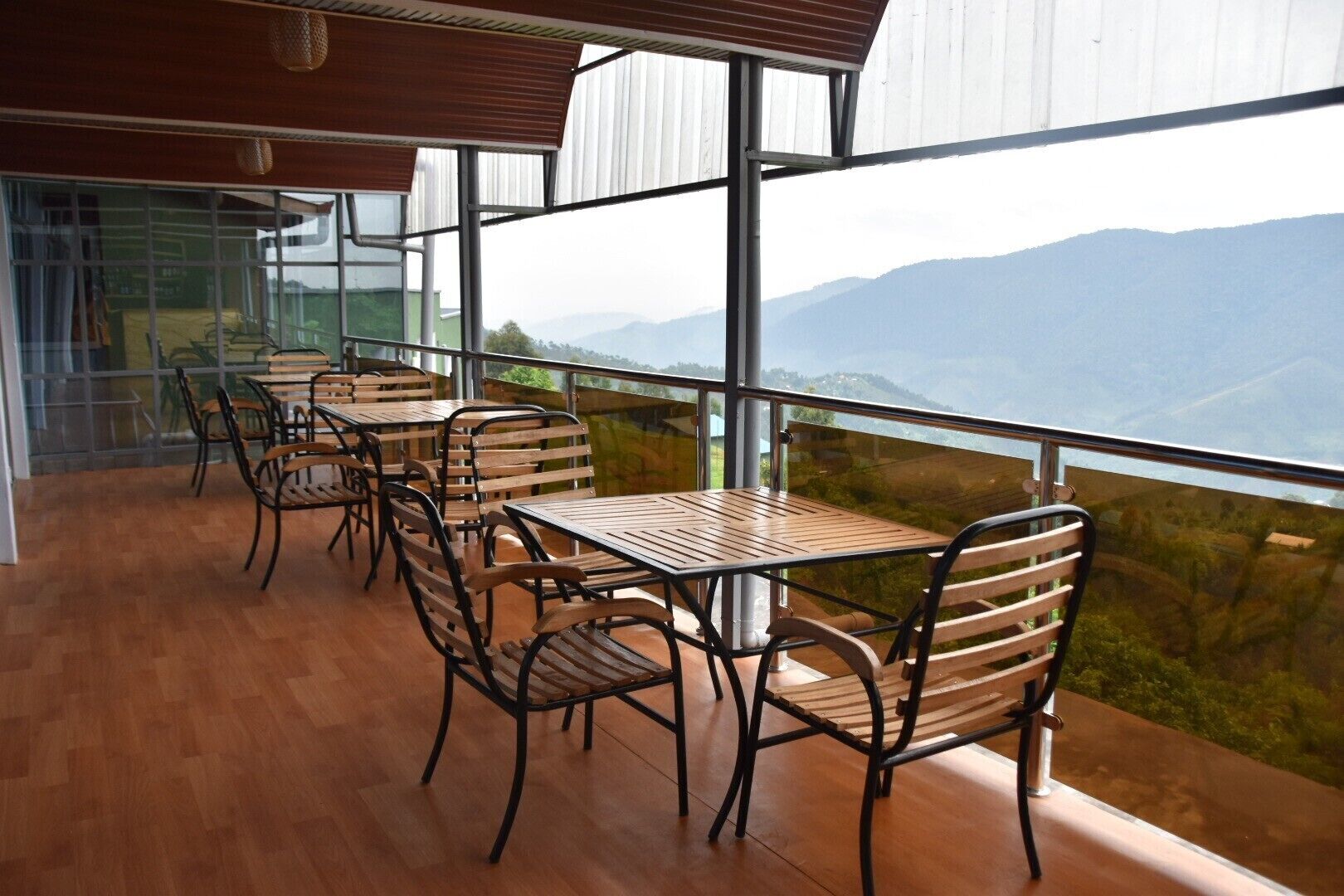 Chimpanzee Lodge