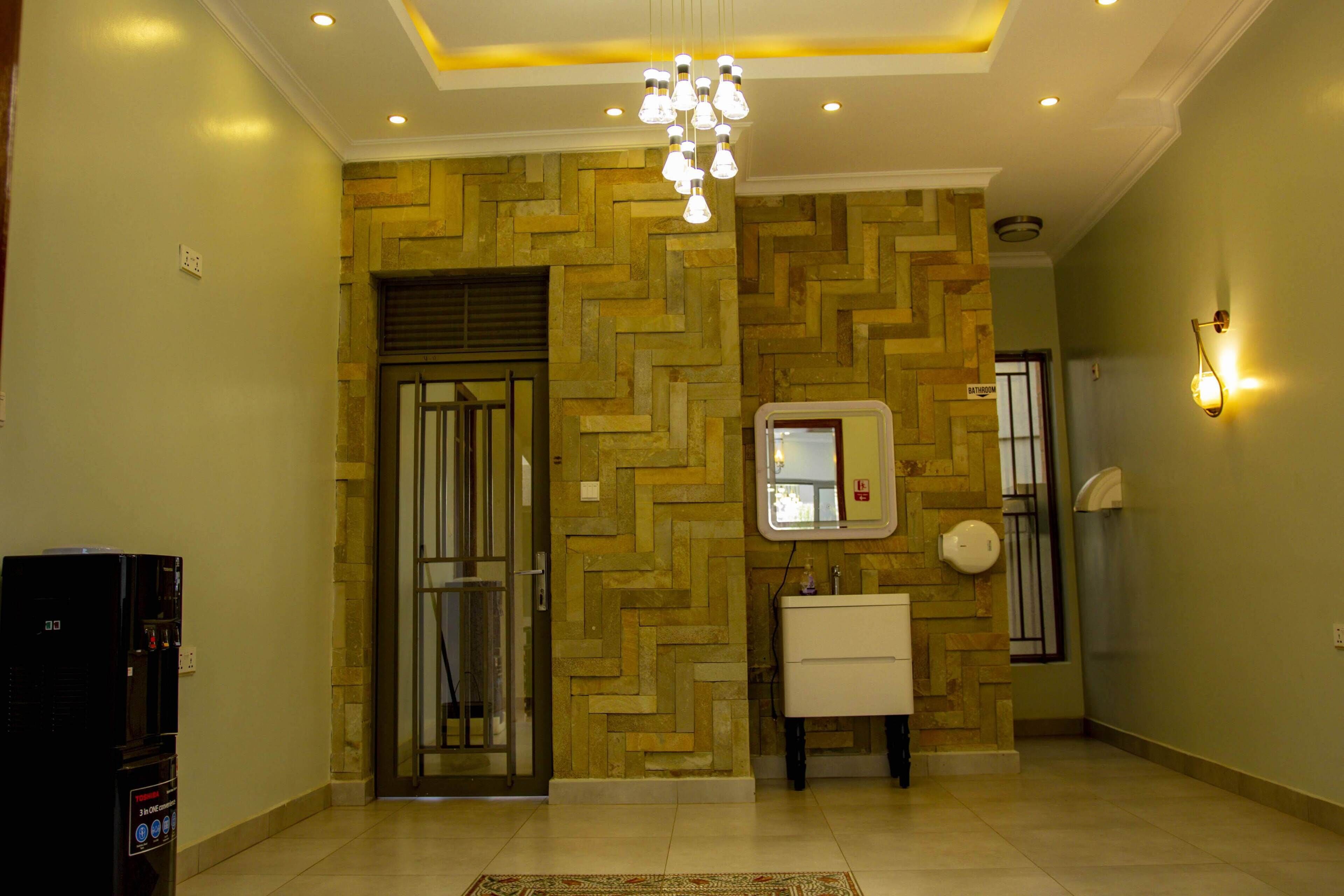 Ally Ngali Motel