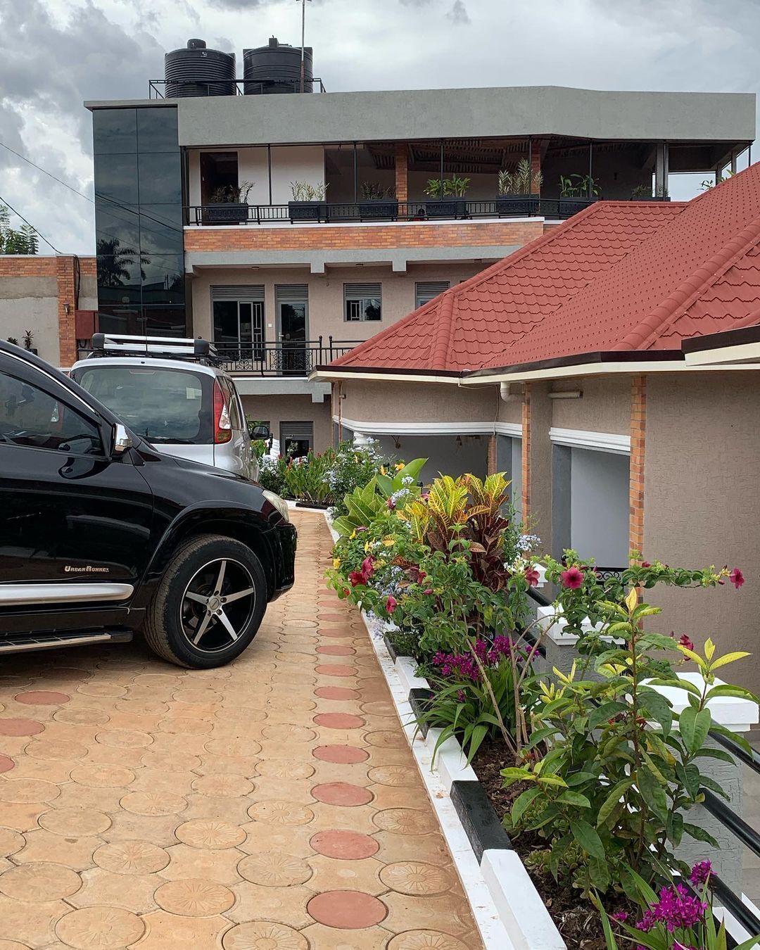 Ally Ngali Motel