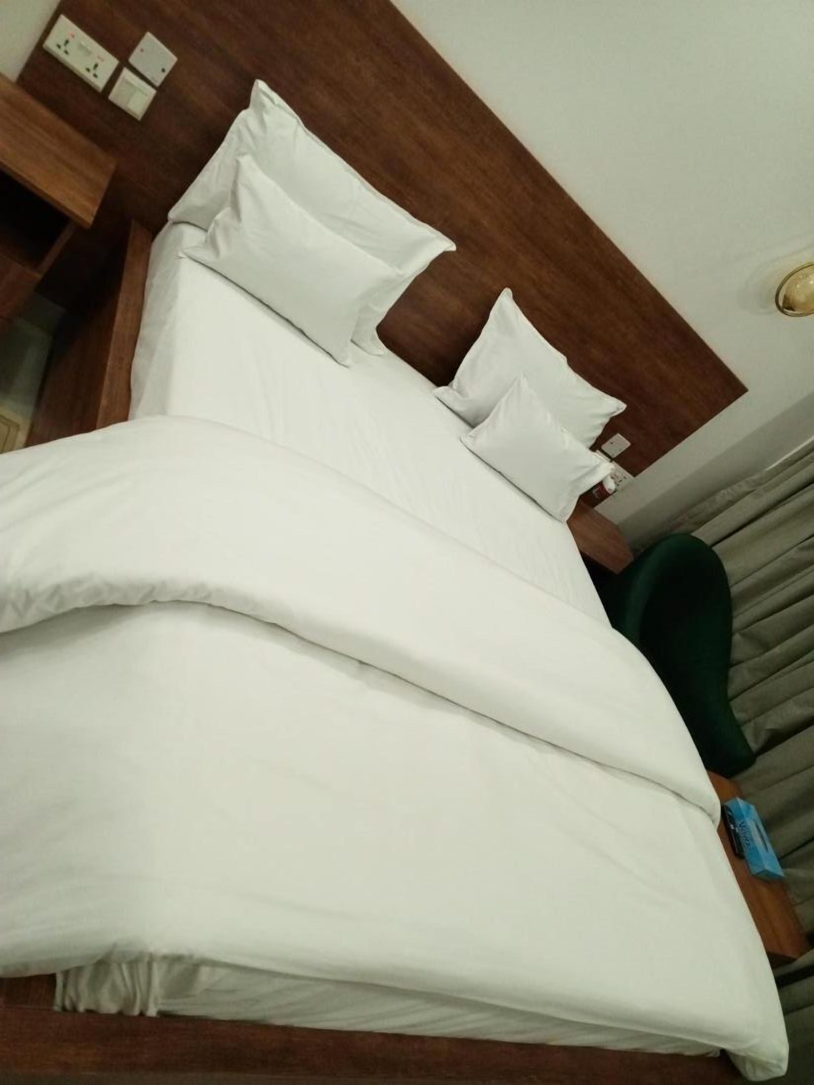 Ally Ngali Motel