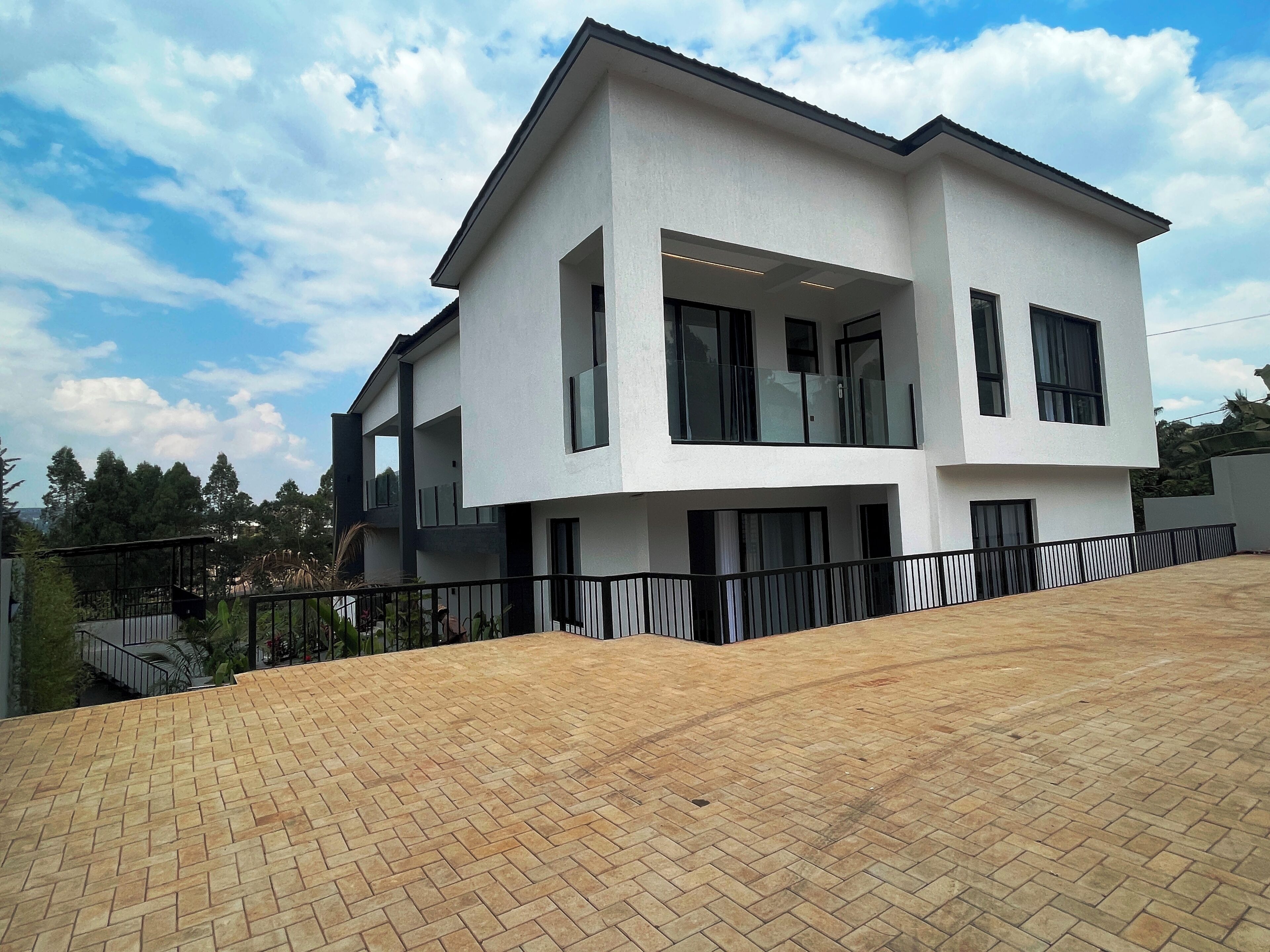 Coalescence Hotel