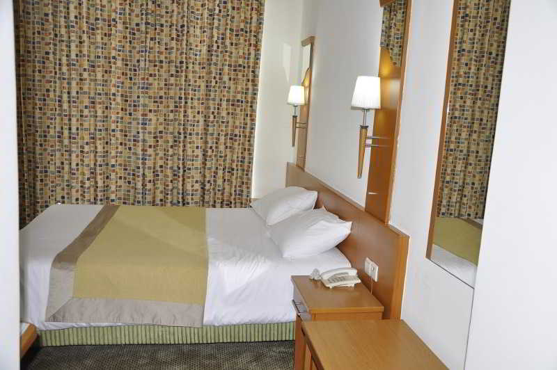 Gorillas Hotels City Center Hotel