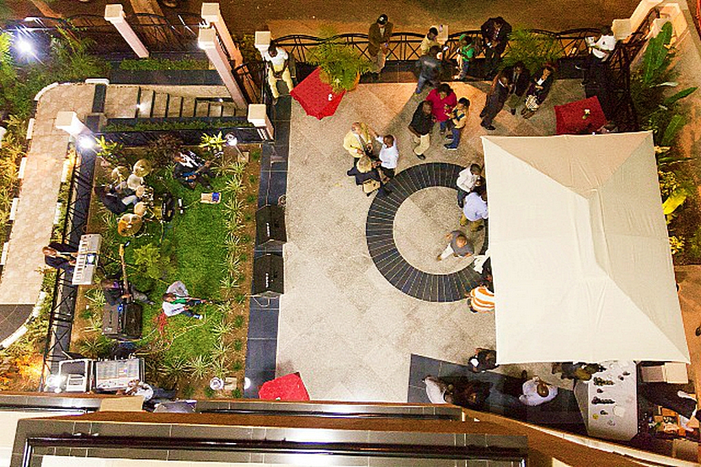 Hill View Hotel & Apartments