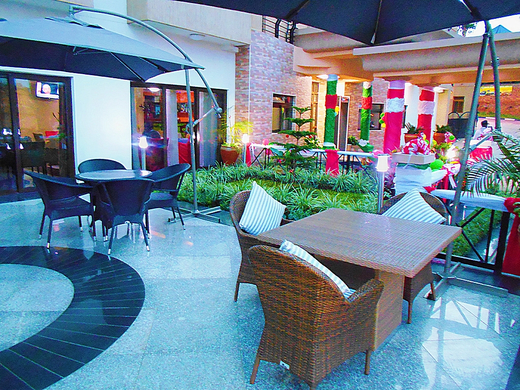 Hill View Hotel & Apartments