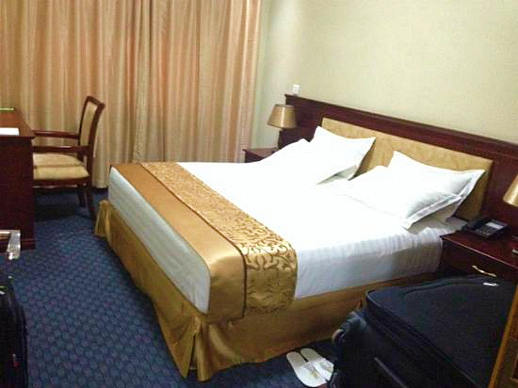 Hill View Hotel & Apartments