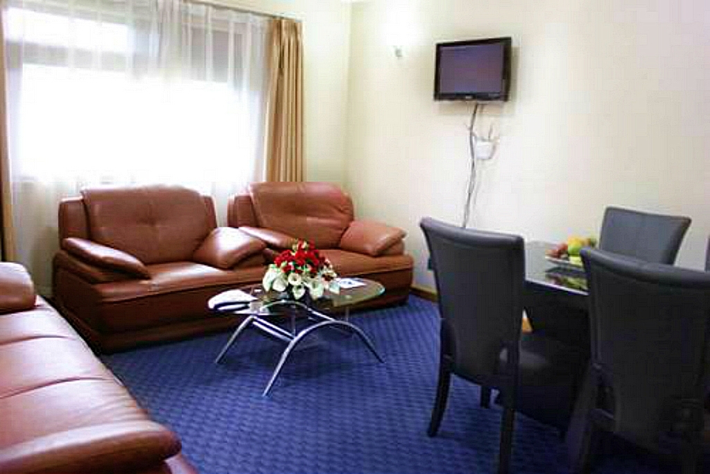 Hill View Hotel & Apartments