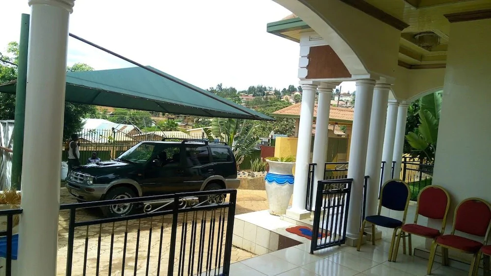 Holly Guest Inn