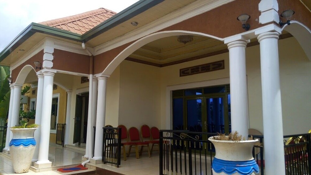 Holly Guest Inn