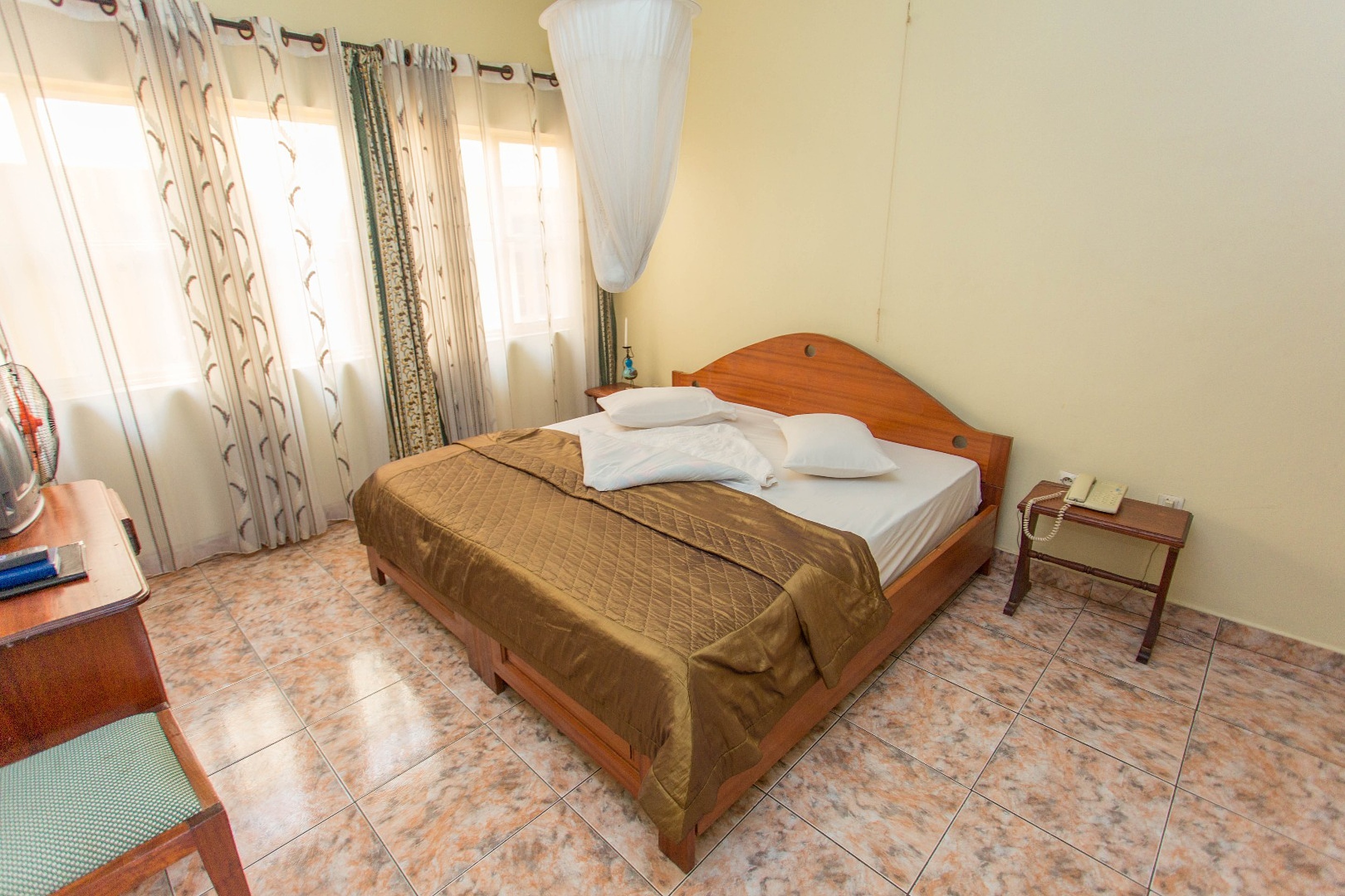 Hotel Iris Guesthouse