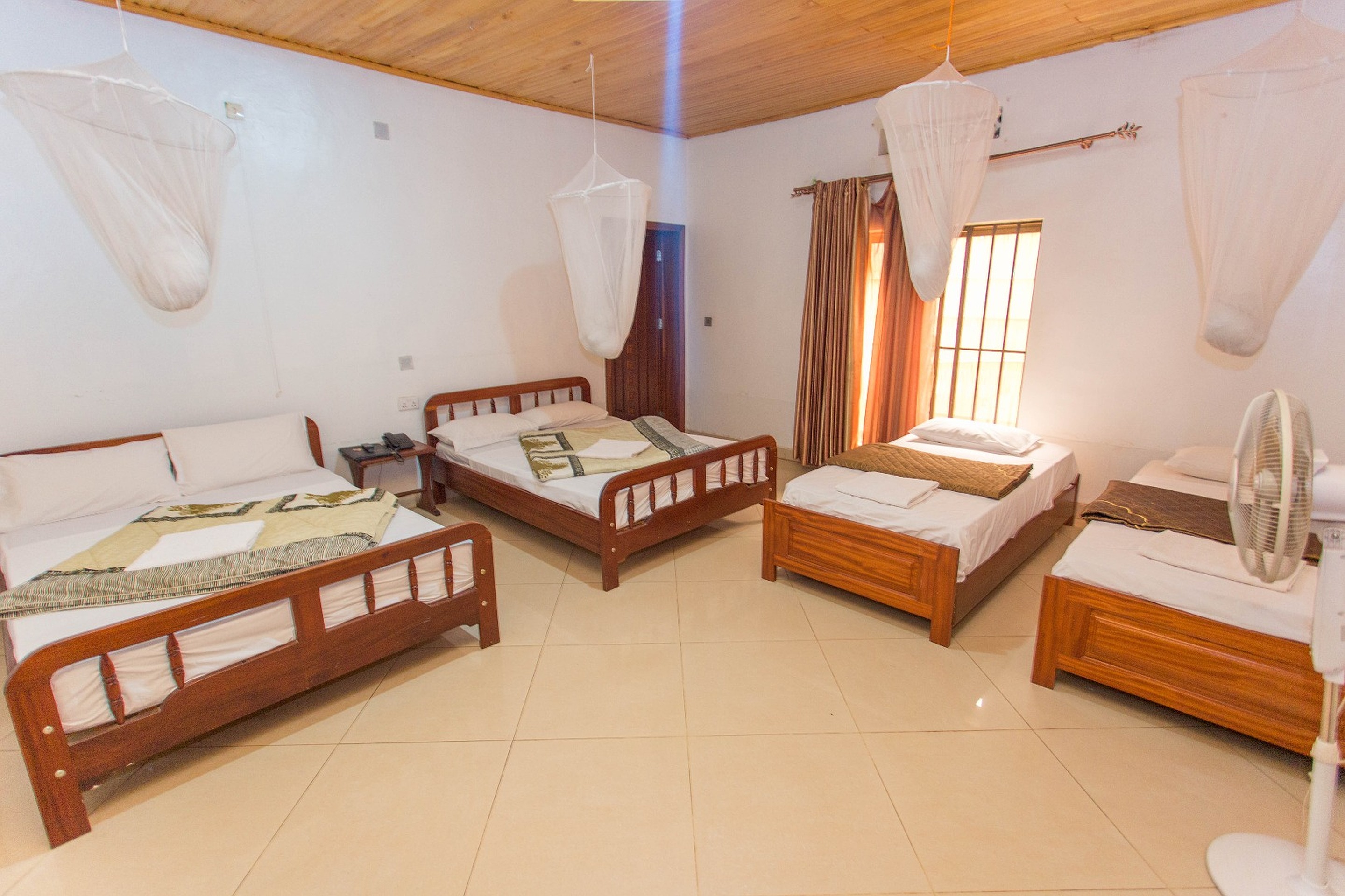 Hotel Iris Guesthouse